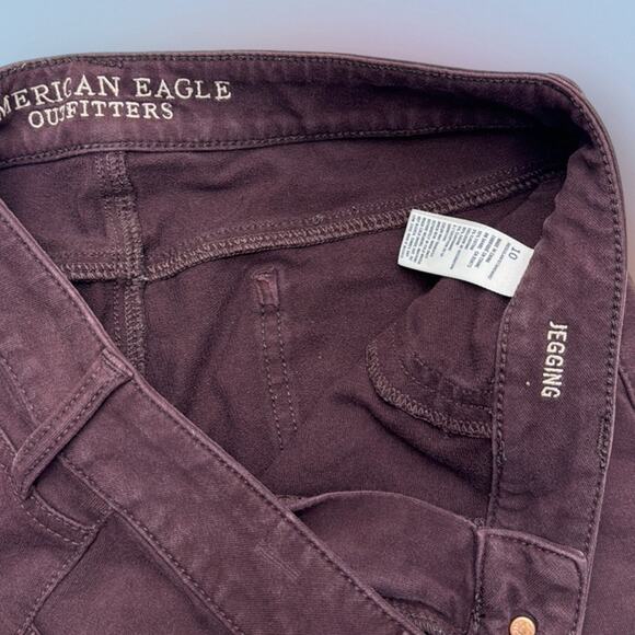AMERICAN EAGLE Women’s 10 Burgundy JEGGING Jeans - Picture 4 of 4